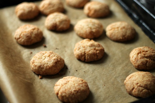 Coconut biscuits recipe